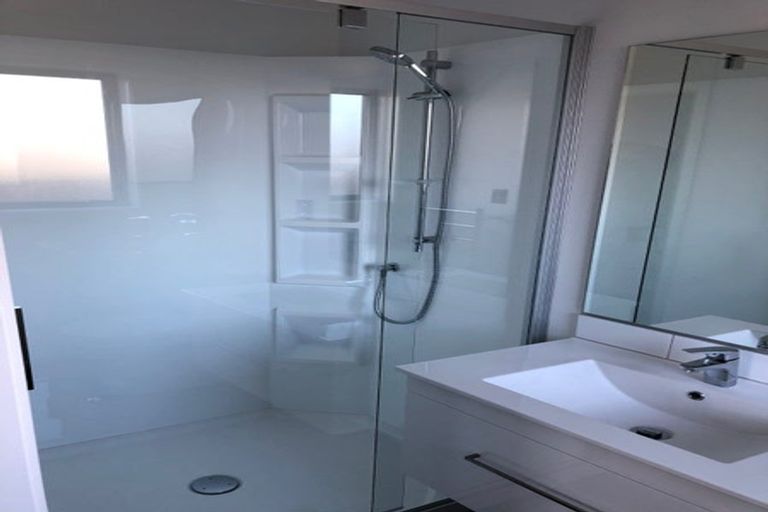 Photo of property in 2 Opaoa Way, Aotea, Porirua, 5024