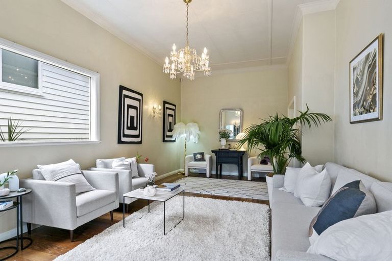 Photo of property in 198 Karori Road, Karori, Wellington, 6012