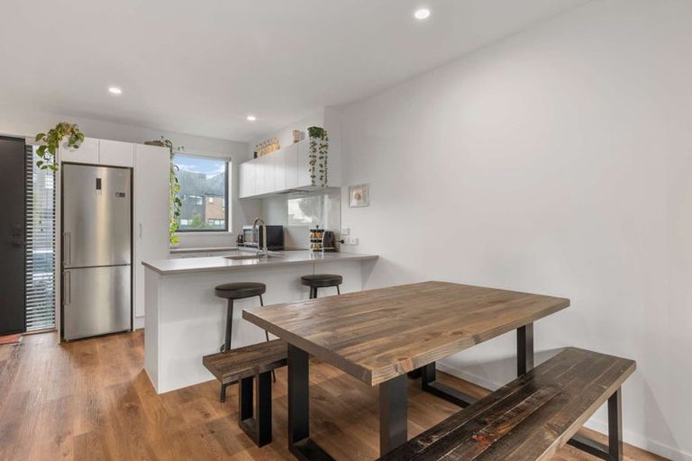 Photo of property in 12 Rara Lane, Manukau, Auckland, 2104