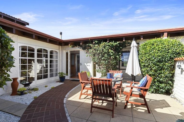 Photo of property in 18 Meachen Terrace, Waiuku, 2123