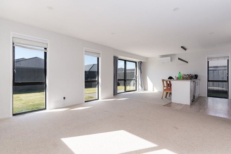 Photo of property in 187 Faringdon Boulevard, Rolleston, 7615