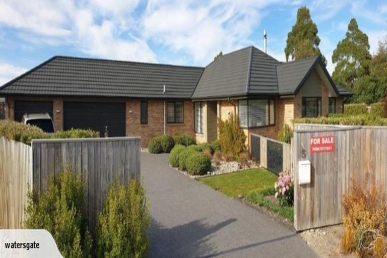 Photo of property in 5 Perrin Place, Darfield, 7510