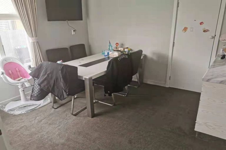 Photo of property in 44 Middlepark Road, Sockburn, Christchurch, 8042