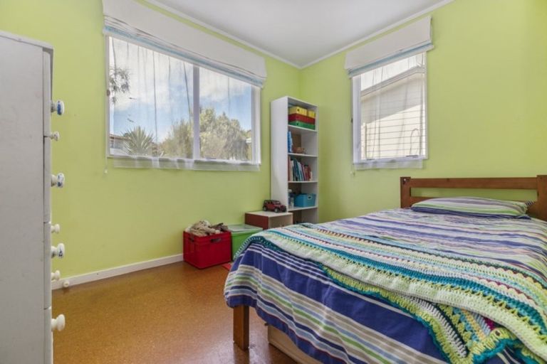 Photo of property in 46 Borich Road, Sunnyvale, Auckland, 0612