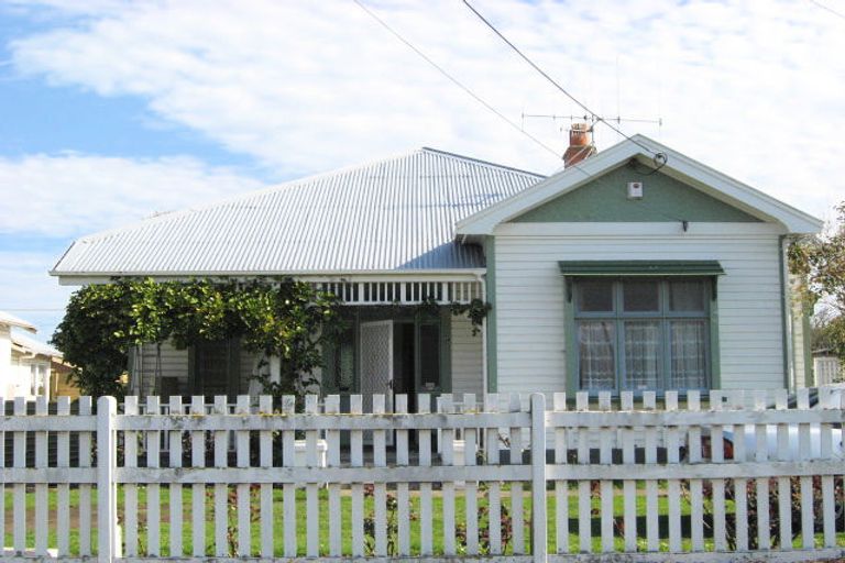 Photo of property in 27 Kings Avenue, Gonville, Whanganui, 4501