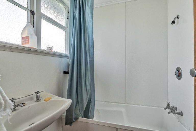 Photo of property in 67 Tauhuri Street, Manaia, 4612