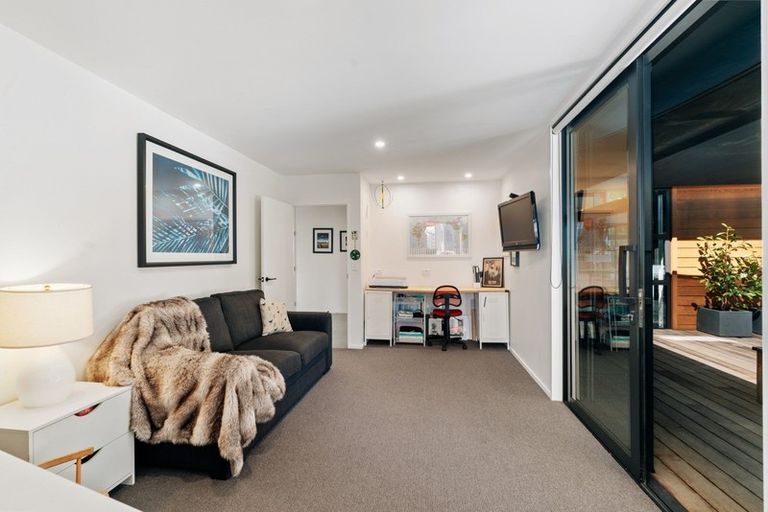 Photo of property in 19 Glenaray Crescent, Wanaka, 9305