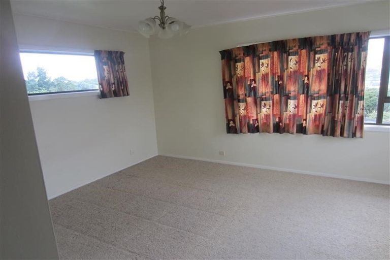 Photo of property in 13 Chester Road, Tawa, Wellington, 5028