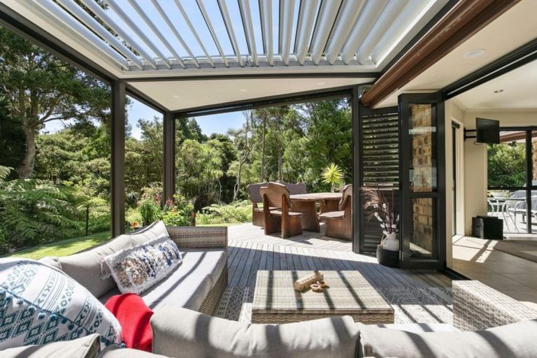 Photo of property in 240 Pine Valley Road, Dairy Flat, Silverdale, 0992