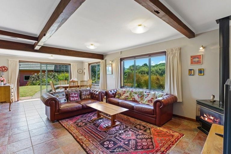 Photo of property in 2 Kitchener Street, Te Horo Beach, Otaki, 5581