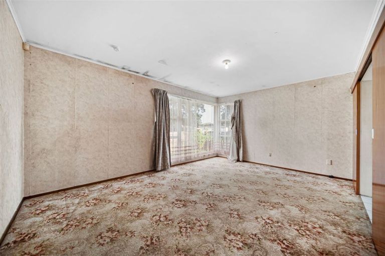 Photo of property in 21 Convair Crescent, Mangere, Auckland, 2022