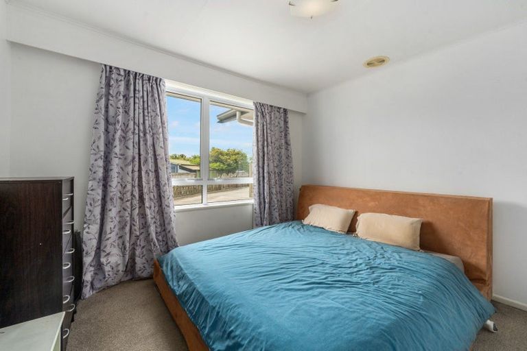 Photo of property in 11a Fox Place, Cloverlea, Palmerston North, 4412