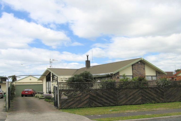 Photo of property in 5 Aintree Place, Mount Maunganui, 3116