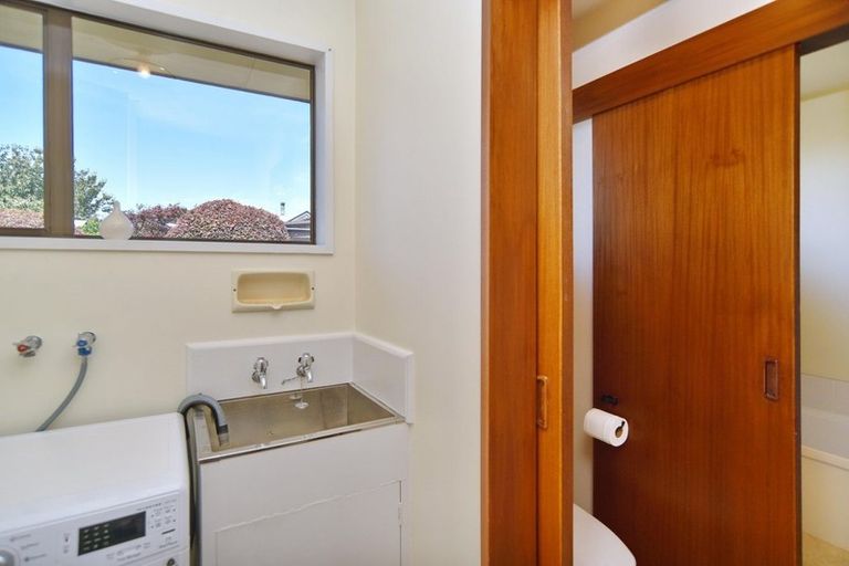 Photo of property in 2 Fiona Place, Hei Hei, Christchurch, 8042