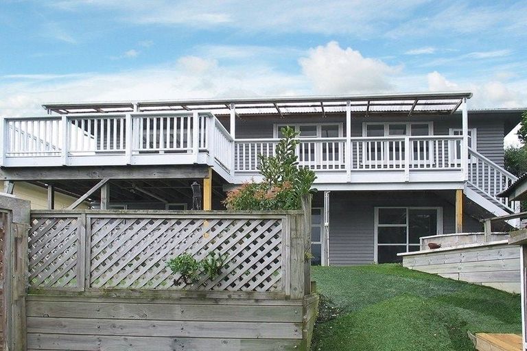Photo of property in 34 Sievers Grove, Cannons Creek, Porirua, 5024