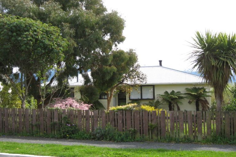 Photo of property in 20 Bayview Street, Kaikoura, 7300