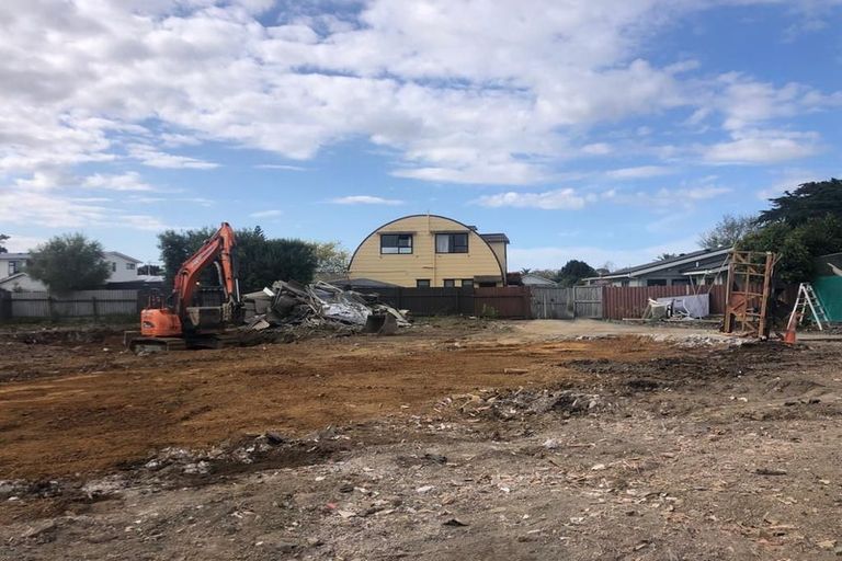 Photo of property in 9 Blanes Road, Weymouth, Auckland, 2103