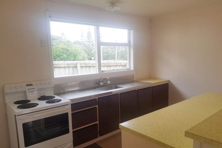 Photo of property in 156 Centreway Road, Orewa, 0931