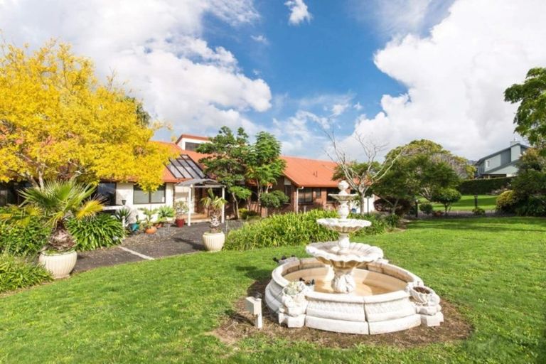 Photo of property in 283 Hill Road, The Gardens, Auckland, 2105