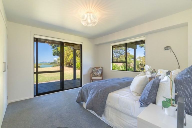 Photo of property in 163 West Harbour Drive, West Harbour, Auckland, 0618