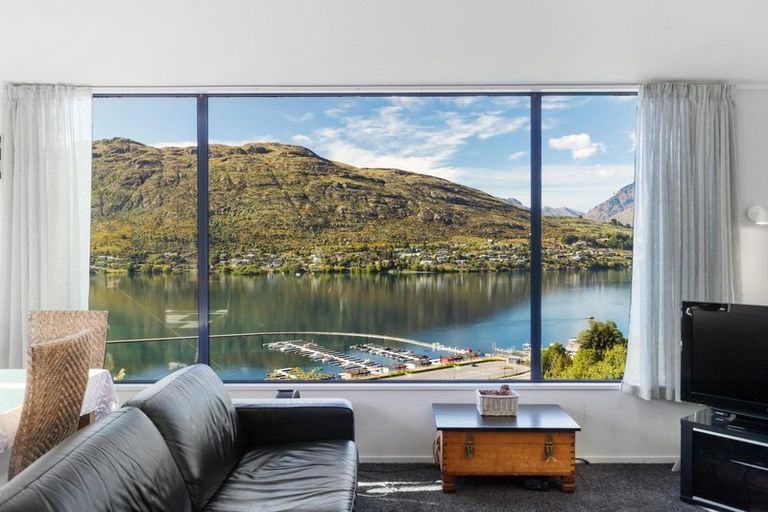 Photo of property in Elkridge Apartments, 2/64 Marina Drive, Frankton, Queenstown, 9300