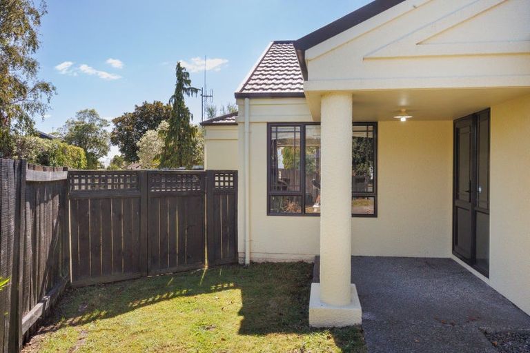 Photo of property in 68 Clifton Terrace, Fitzherbert, Palmerston North, 4410