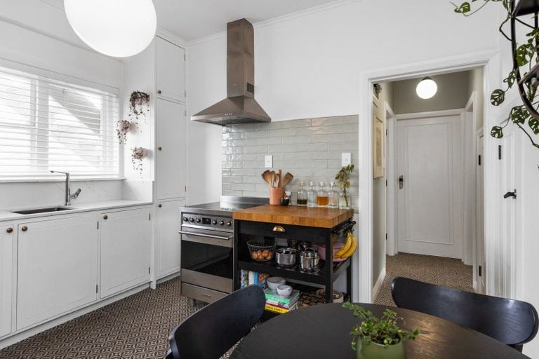 Photo of property in 541a Marine Parade, Napier South, Napier, 4110