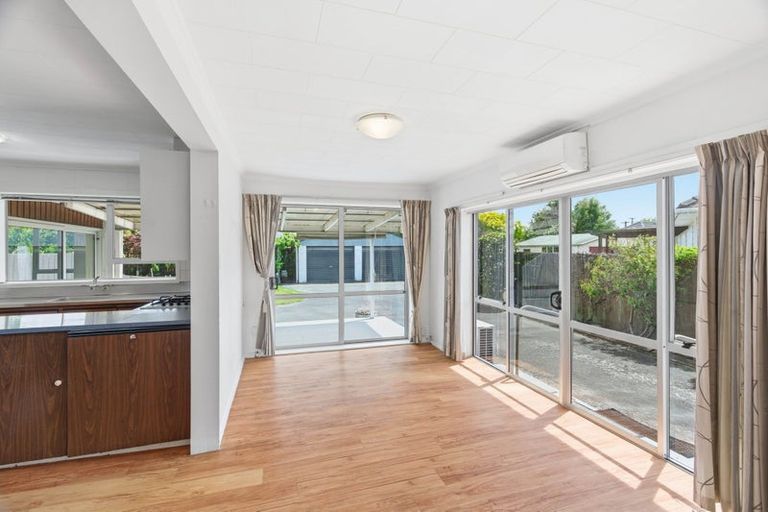 Photo of property in 8 Nyoli Street, Northcote, Christchurch, 8052