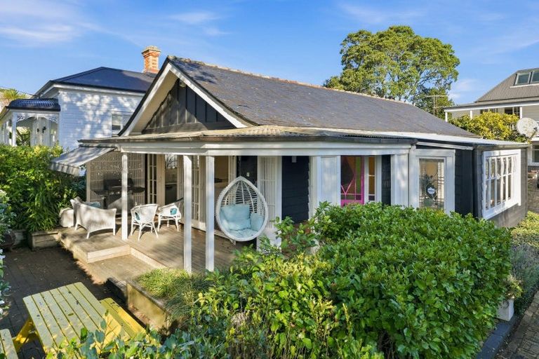 Photo of property in 6 Tongariro Street, Mount Eden, Auckland, 1024