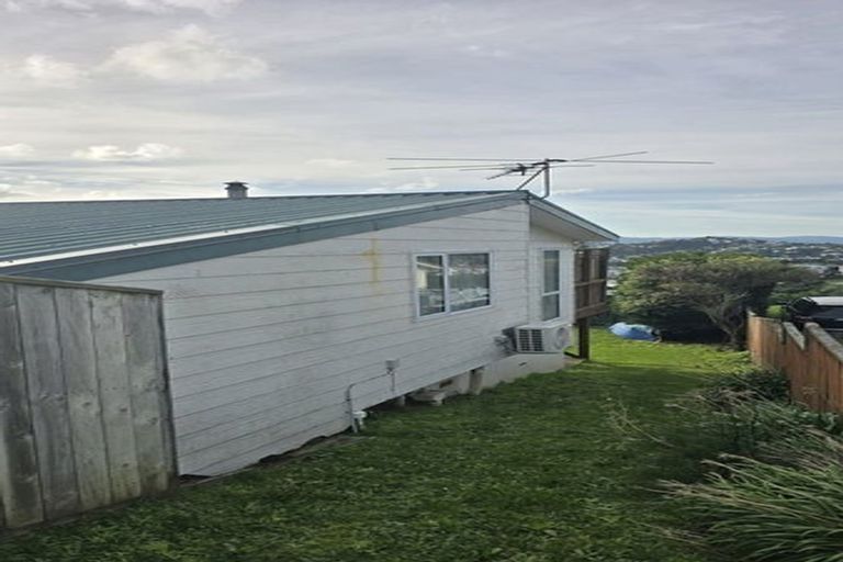 Photo of property in 6 Kekerenga Street, Strathmore Park, Wellington, 6022