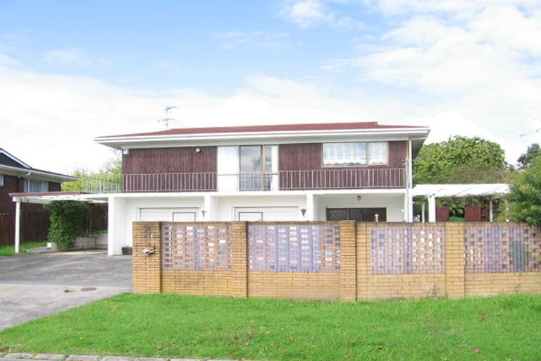 Photo of property in 18 Clyside Avenue, Half Moon Bay, Auckland, 2012