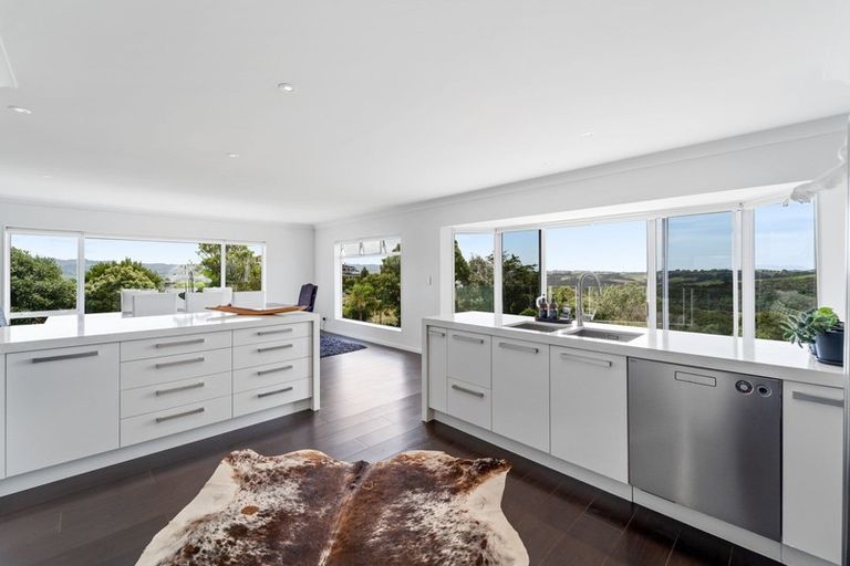 Photo of property in 8 Kotare Place, Sandspit, Warkworth, 0982