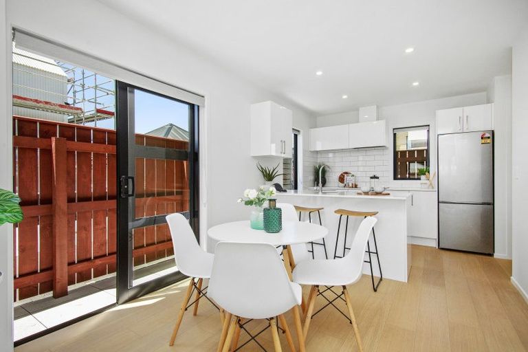 Photo of property in 2/892 High Street, Avalon, Lower Hutt, 5011