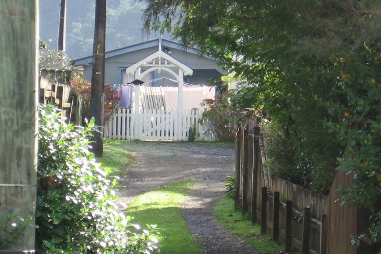 Photo of property in 1/743 Swanson Road, Swanson, Auckland, 0612