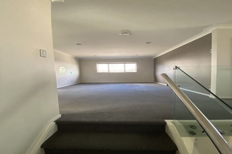 Photo of property in 12 Muirlea Drive, Flat Bush, Auckland, 2016