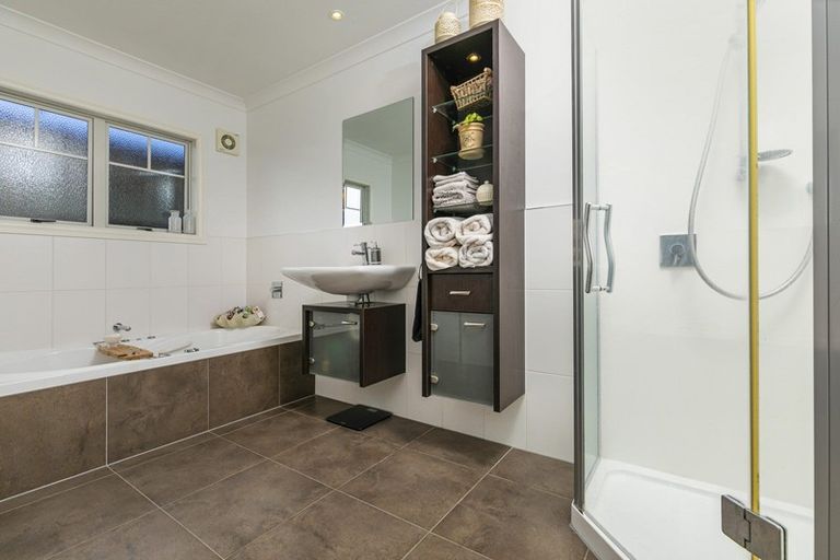 Photo of property in 235b East Coast Road, Mairangi Bay, Auckland, 0630