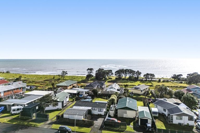Photo of property in 38 Hume Street, Waitara, 4320