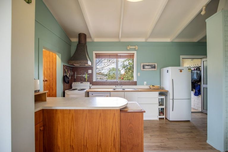 Photo of property in 32 Taipari Avenue, Raglan, 3225