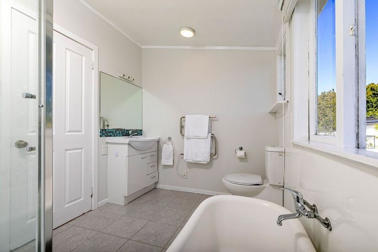 Photo of property in 1/47 Newington Road, Henderson, Auckland, 0612