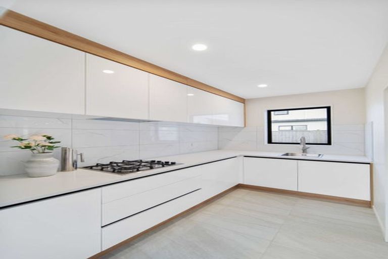 Photo of property in 1 Nola Dawn Avenue, Papakura, 2110