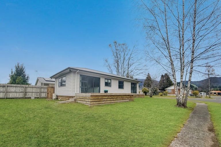 Photo of property in 32 Te Iwiheke Place, Turangi, 3334