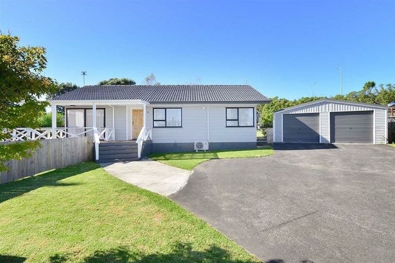 Photo of property in 81 Santiago Crescent, Unsworth Heights, Auckland, 0632