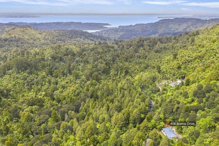 Photo of property in 406 Scenic Drive, Waiatarua, Auckland, 0612