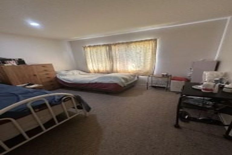 Photo of property in 31 Copplestone Place, New Lynn, Auckland, 0600