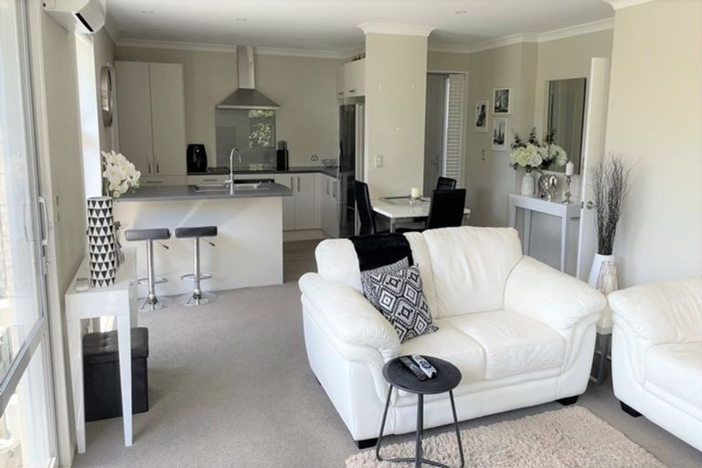 Photo of property in 3/502 Harewood Road, Harewood, Christchurch, 8051