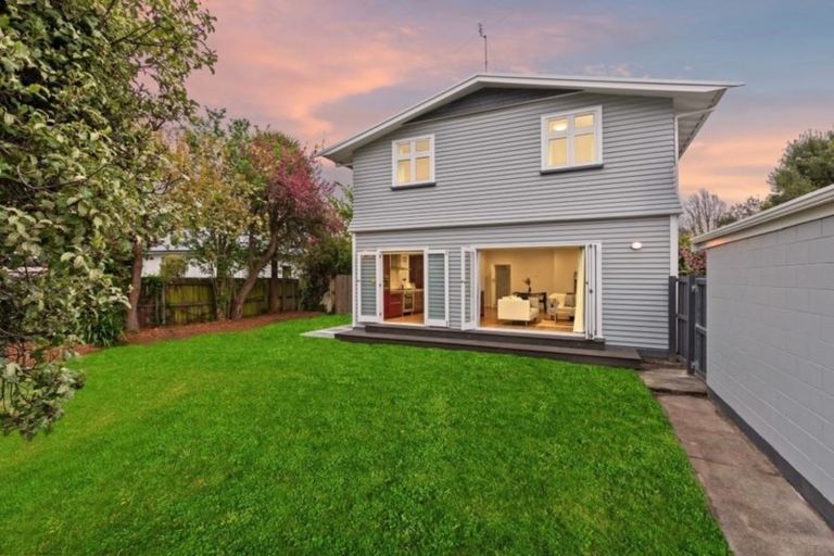 Photo of property in 12 Westminster Street, St Albans, Christchurch, 8014