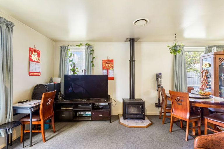 Photo of property in 1b Nandana Drive, Glen Eden, Auckland, 0602