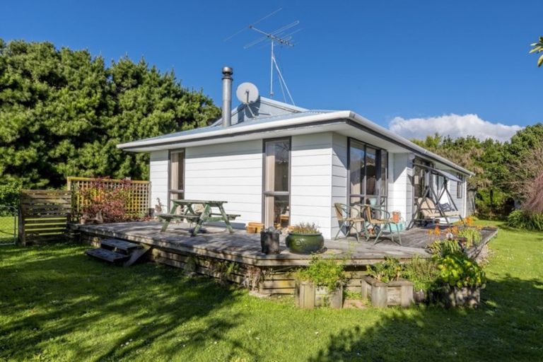 Photo of property in State Highway 1, Otaki, 5512