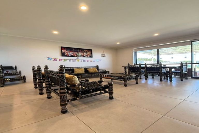 Photo of property in 90 Matairangi Avenue, Totara Heights, Auckland, 2105