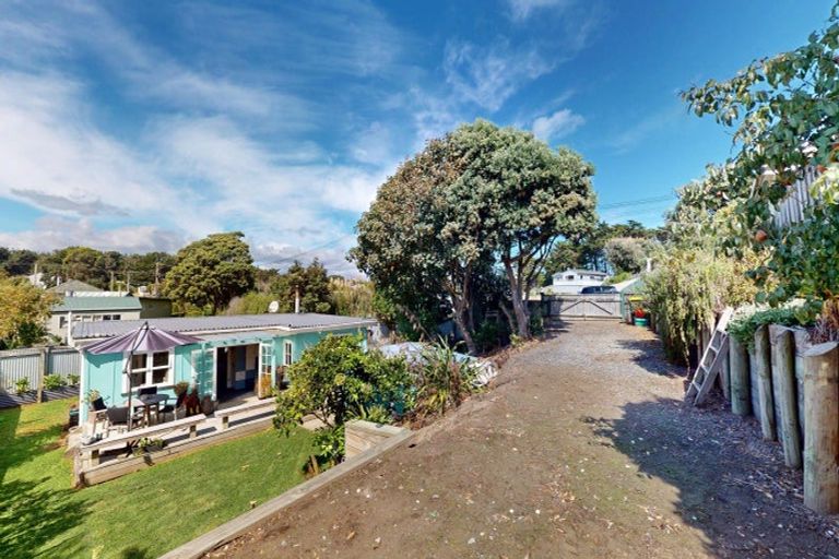 Photo of property in 4 Gloucester Street, Waitarere Beach, Levin, 5510